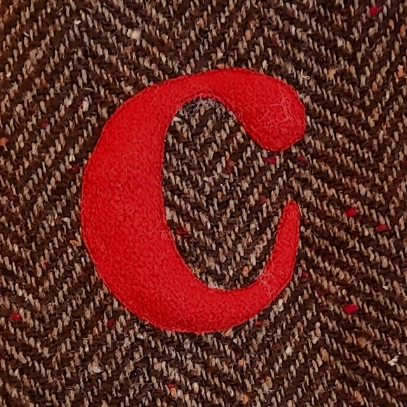 "C" Monogramed xmas stocking. White faux fur cuff & lined w/red wool felt. - Picture 2 of 5